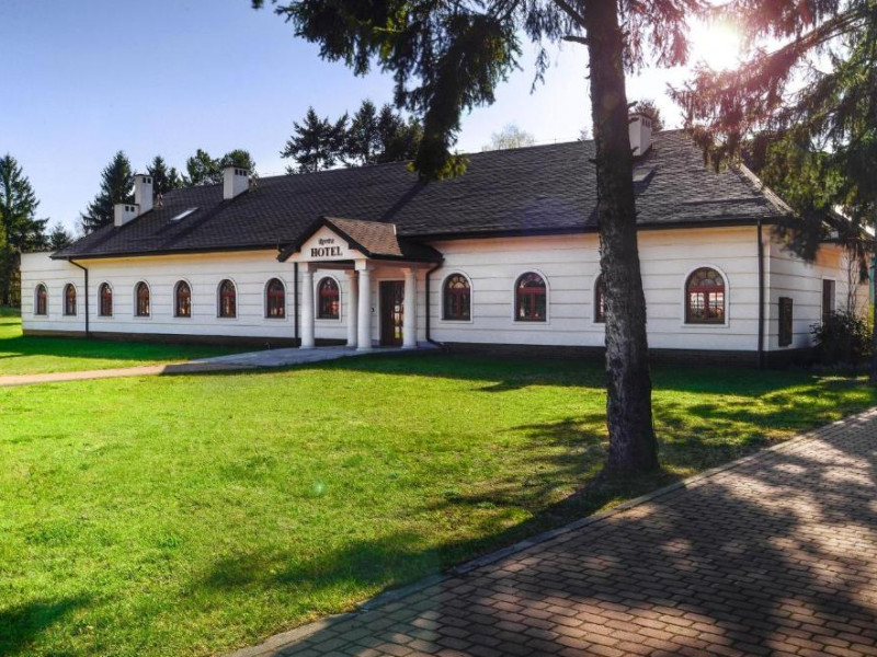 nature-clinic-park-w-jozefowie zdjęcie prezentacji gdzie wesele