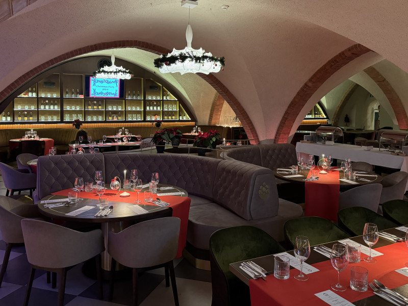 restauracja-piwnica-rajcow zdjęcie prezentacji gdzie wesele